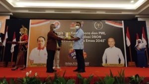 Sukses Harumkan Nama Lampung di PON Papua, RMD Raih Penghargaan dari PWI
