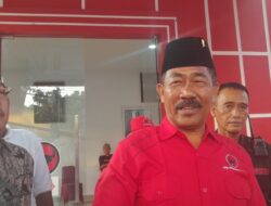 Ketut Lirik Petahana