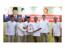 Mirza-Jihan Terima B1KWK dari Gerindra