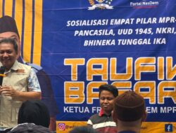 Taufik Basari Bahas Pentingnya Demokrasi ke Masyarakat Wayhalim