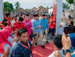 Antar Pencalonan ke KPU Tuba, RMD Titip Harapan Prabowo ke Winarti-Reynata