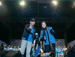 Mirza dan Eva Saling Dukung