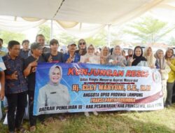 Reses di Wonodadi Utara, Elly Wahyuni Apresiasi Ketangguhan UMKM di Tengah Minimnya Infrastruktur