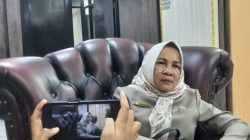 Pesibar 13 Tahun: Antara Ombak Dunia dan Sunyi Kelas Pelosok