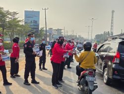Antisipasi Dampak Erupsi Anak Krakatau, PDI Perjuangan Lampung Turun Bagikan Masker Gratis